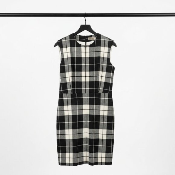 MaxMara Dresses & Skirts - MaxMara Plaid Sleeveless Sheath Dress size S